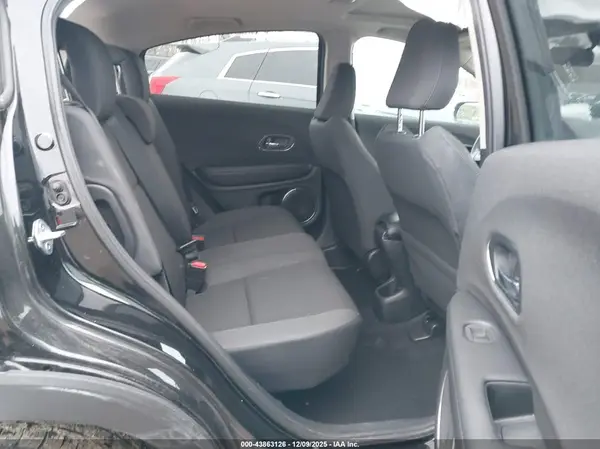 3CZRU6H59NM775992 2022 HONDA HR-V - Image 8