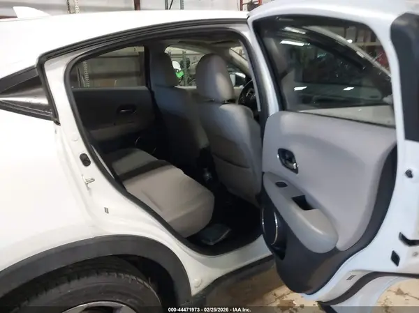 3CZRU6H5XGM713228 2016 HONDA HR-V - Image 8