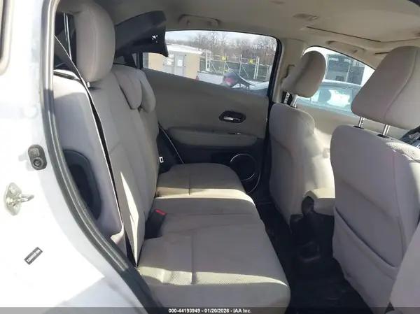 3CZRU6H5XGM718686 2016 HONDA HR-V - Image 8