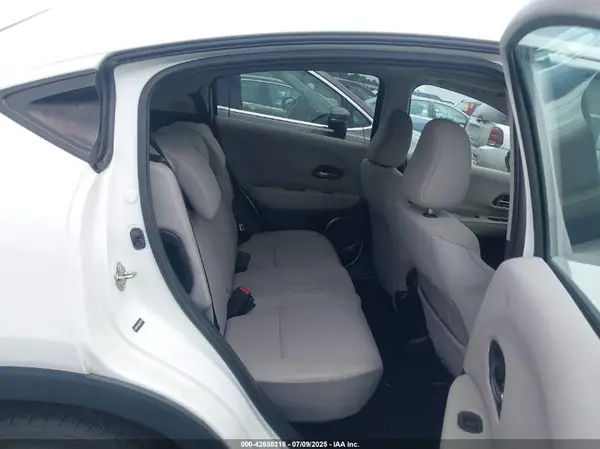 3CZRU6H5XGM728375 2016 HONDA HR-V - Image 8