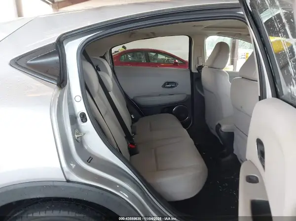 3CZRU6H5XHM710685 2017 HONDA HR-V - Image 8