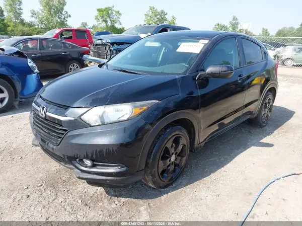 3CZRU6H5XHM717068 2017 HONDA HR-V - Image 2