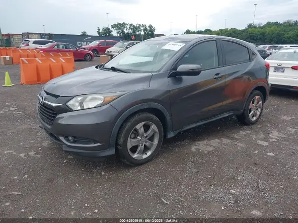 3CZRU6H5XHM717653 2017 HONDA HR-V - Image 2