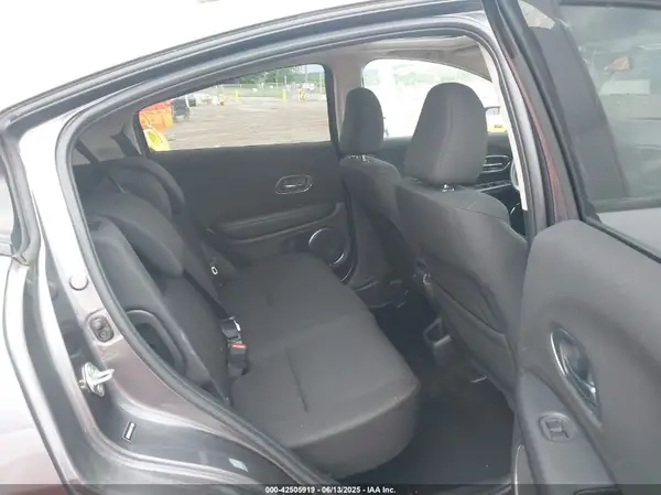 3CZRU6H5XHM717653 2017 HONDA HR-V - Image 8