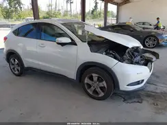 3CZRU6H5XHM723016 2017 HONDA HR-V
