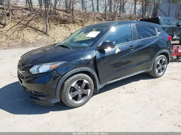 3CZRU6H5XJG708746 2018 HONDA HR-V - Image 2