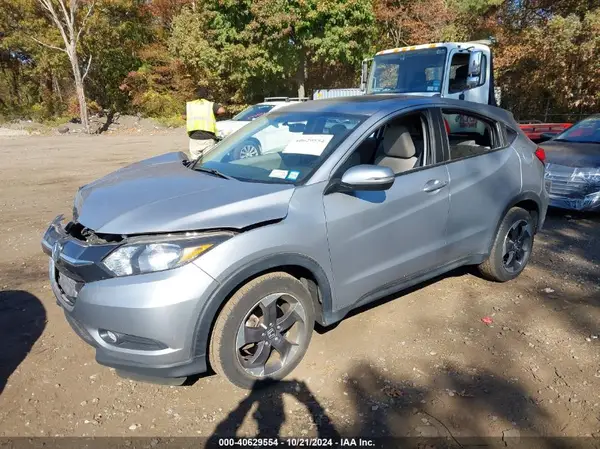 3CZRU6H5XJG709220 2018 HONDA HR-V - Image 2