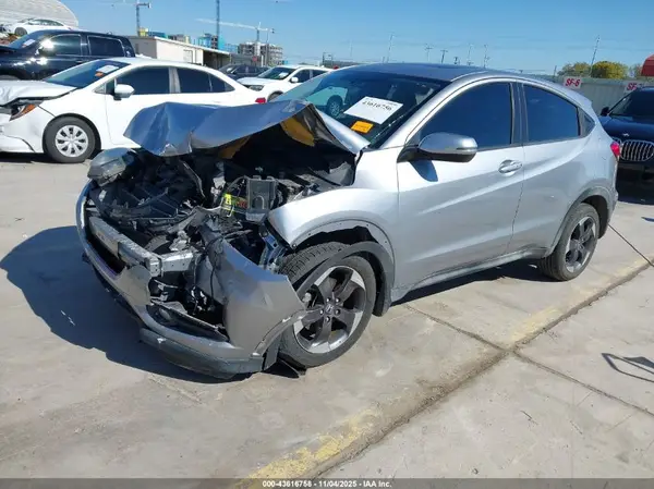 3CZRU6H5XJG709704 2018 HONDA HR-V - Image 2