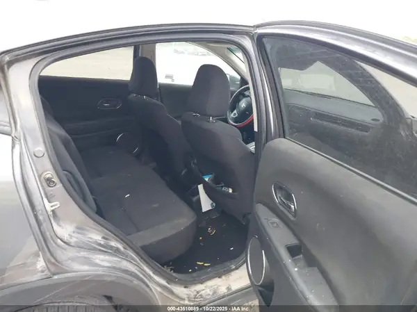 3CZRU6H5XJG712411 2018 HONDA HR-V - Image 8