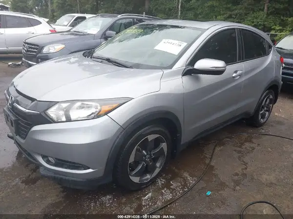 3CZRU6H5XJG722226 2018 HONDA HR-V - Image 2