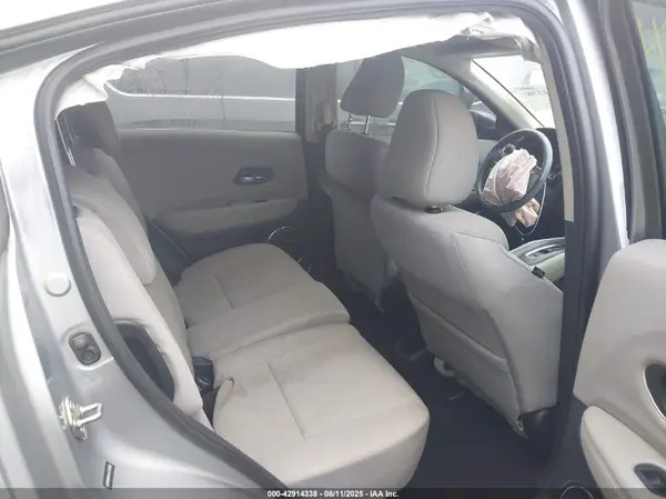 3CZRU6H5XJG722226 2018 HONDA HR-V - Image 8