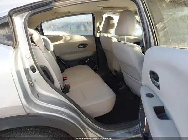 3CZRU6H5XJG725434 2018 HONDA HR-V - Image 8