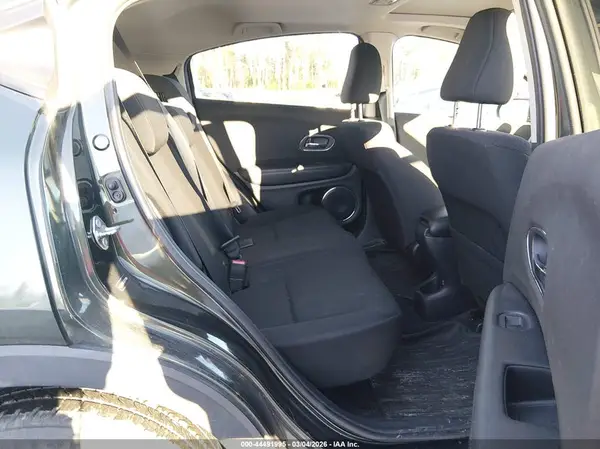 3CZRU6H5XJG727264 2018 HONDA HR-V - Image 8