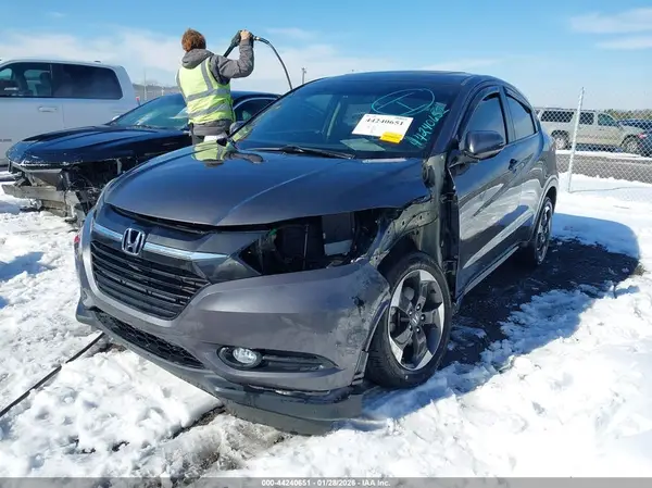 3CZRU6H5XJG729242 2018 HONDA HR-V - Image 2