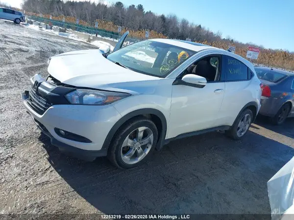 3CZRU6H5XJM104244 2018 HONDA HR-V - Image 2