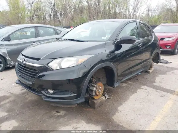 3CZRU6H5XJM728514 2018 HONDA HR-V - Image 2