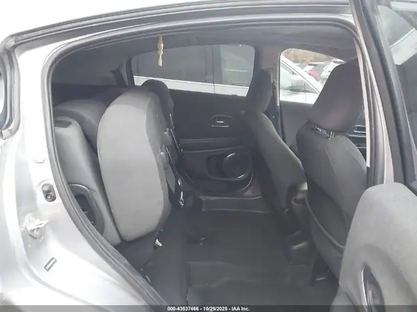 3CZRU6H5XKM737361 2019 HONDA HR-V - Image 8
