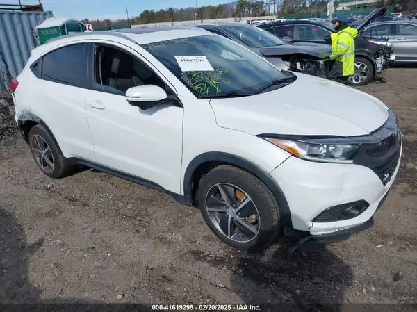3CZRU6H5XMM735290 2021 HONDA HR-V - Image 1
