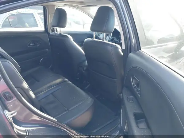 3CZRU6H70HM705738 2017 HONDA HR-V - Image 8