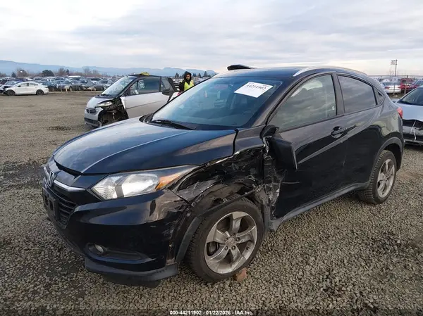 3CZRU6H70HM710731 2017 HONDA HR-V - Image 2