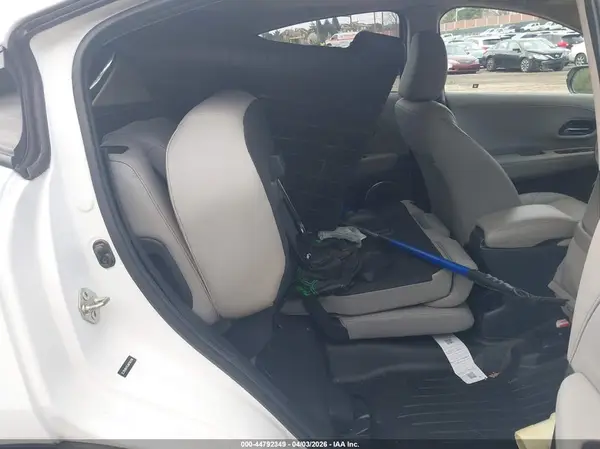 3CZRU6H70JM700299 2018 HONDA HR-V - Image 8