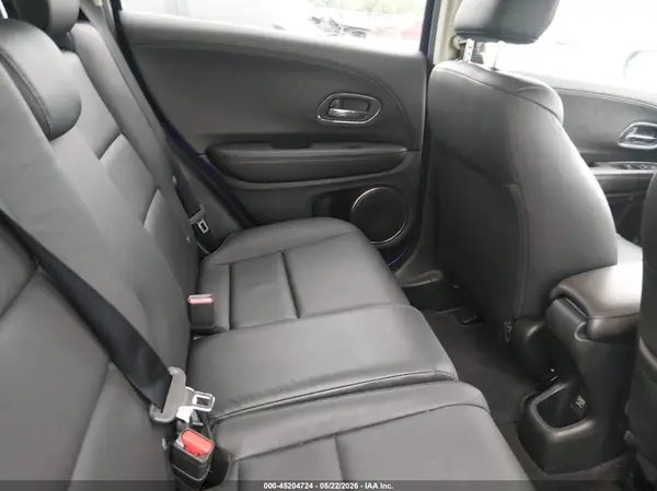 3CZRU6H70JM700786 2018 HONDA HR-V - Image 8