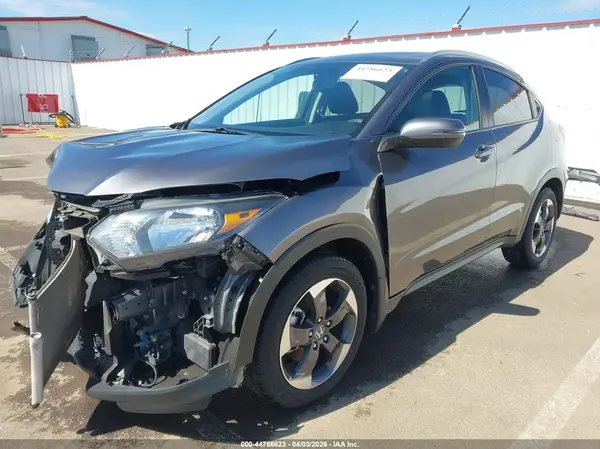 3CZRU6H70JM702165 2018 HONDA HR-V - Image 2