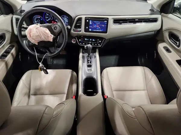 3CZRU6H70JM704577 2018 HONDA HR-V - Image 8