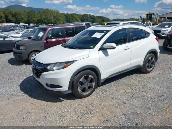 3CZRU6H70JM705003 2018 HONDA HR-V - Image 2