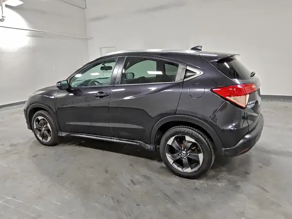 3CZRU6H70JM708340 2018 HONDA HR-V - Image 2