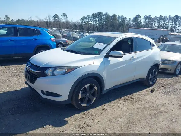3CZRU6H70JM712873 2018 HONDA HR-V - Image 2