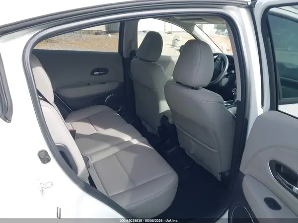 3CZRU6H70JM718950 2018 HONDA HR-V - Image 8