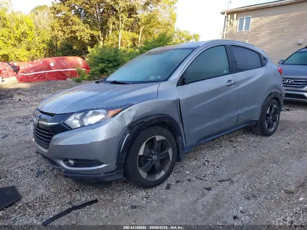 3CZRU6H70JM725588 2018 HONDA HR-V - Image 2