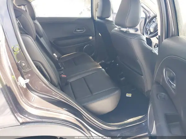 3CZRU6H70JM727843 2018 HONDA HR-V - Image 8