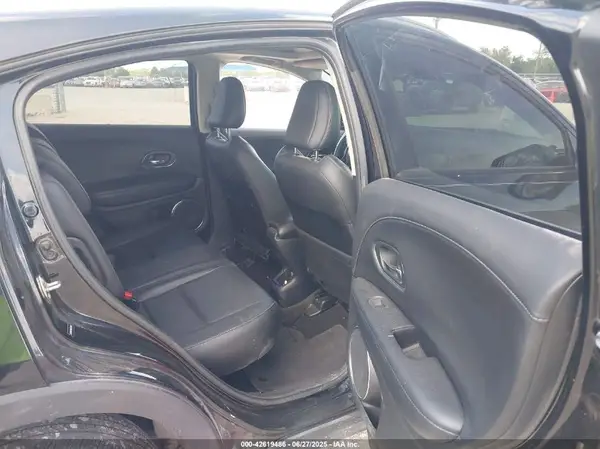 3CZRU6H70KM732963 2019 HONDA HR-V - Image 8