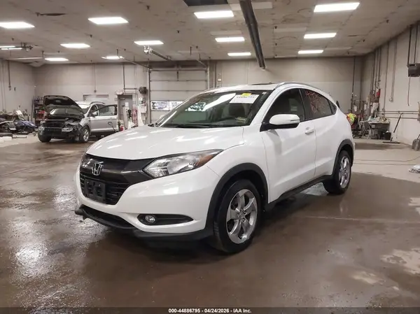 3CZRU6H71HM703836 2017 HONDA HR-V - Image 2