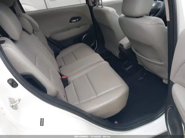 3CZRU6H71HM706722 2017 HONDA HR-V - Image 8