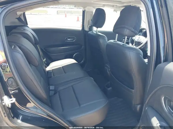 3CZRU6H71HM706879 2017 HONDA HR-V - Image 8