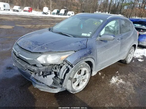 3CZRU6H71HM709099 2017 HONDA HR-V - Image 2
