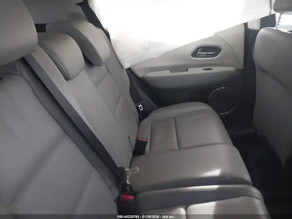 3CZRU6H71HM709099 2017 HONDA HR-V - Image 8