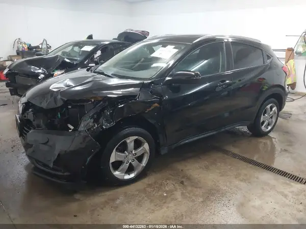 3CZRU6H71HM710737 2017 HONDA HR-V - Image 2