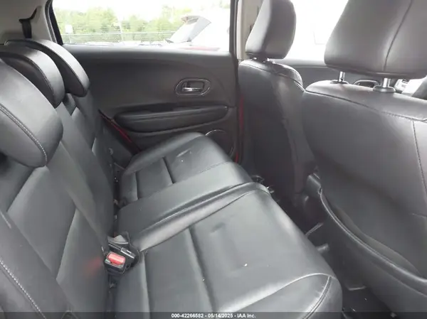 3CZRU6H71HM716831 2017 HONDA HR-V - Image 8