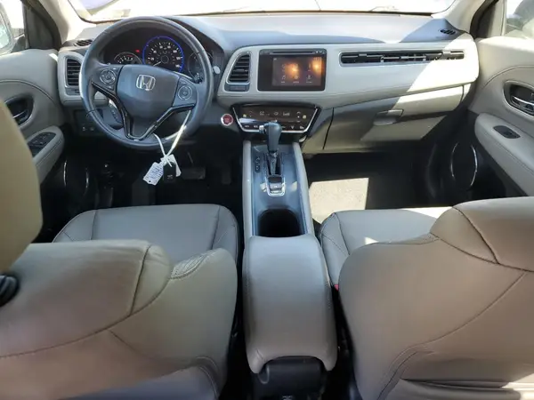 3CZRU6H71HM717297 2017 HONDA HR-V - Image 8