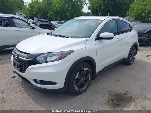 3CZRU6H71JM100469 2018 HONDA HR-V - Image 2