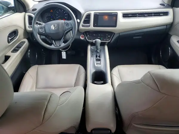 3CZRU6H71JM701946 2018 HONDA HR-V - Image 8