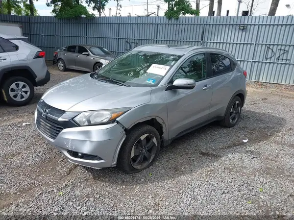 3CZRU6H71JM702112 2018 HONDA HR-V - Image 2