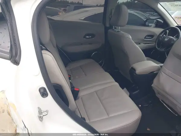 3CZRU6H71JM704572 2018 HONDA HR-V - Image 8
