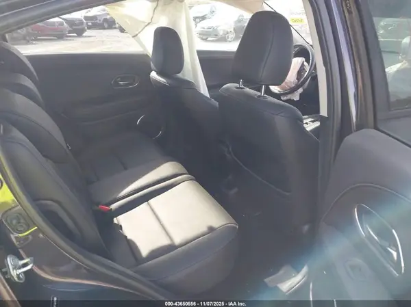 3CZRU6H71JM707889 2018 HONDA HR-V - Image 8