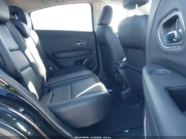3CZRU6H71JM727656 2018 HONDA HR-V - Image 8
