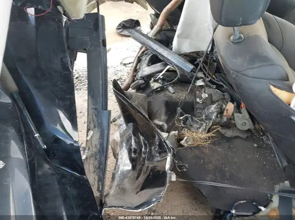 3CZRU6H71JM729696 2018 HONDA HR-V - Image 8